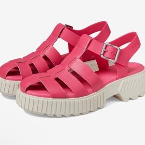 SOREL BERRY FRESH SANDALS w buckle detail!! These are adorable! Quality!! 8.5
